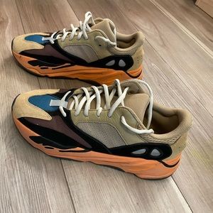 COPY - Adidas Yeezy 700